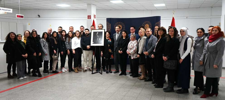 Ulusları kurtaracak olan yalnız öğretmenlerdir