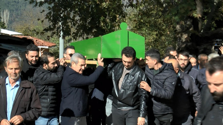 5 yaşındaki Deniz, diş çekimi sonrası ölmüştü... Otopside dikkat çeken detaylar