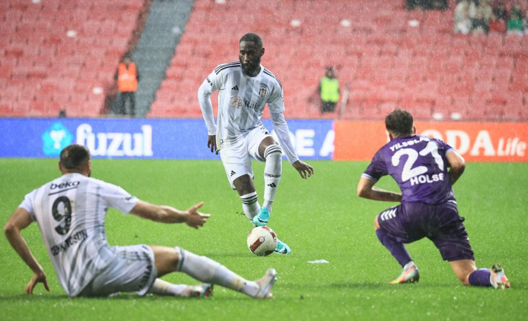 Samsunspor - Beşiktaş maçında gol atan Cenk Tosun, Burak Yılmazı geçip Süper Ligde rekor kırdı Rıza Çalımbay yönetiminde dikkat çeken istatistik