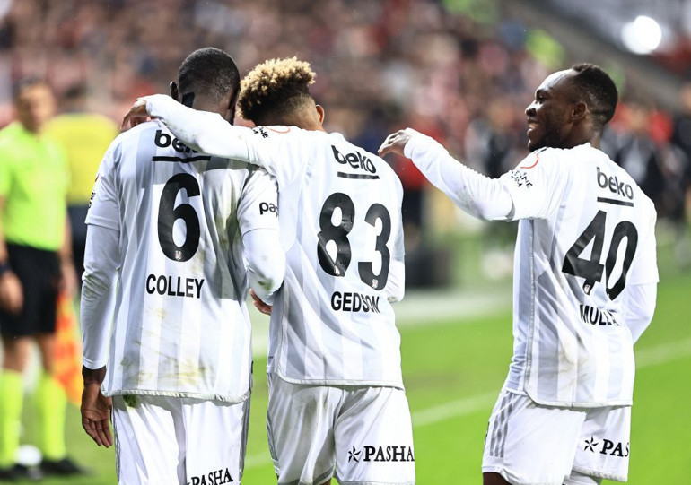 Samsunspor - Beşiktaş maçında gol atan Cenk Tosun, Burak Yılmazı geçip Süper Ligde rekor kırdı Rıza Çalımbay yönetiminde dikkat çeken istatistik