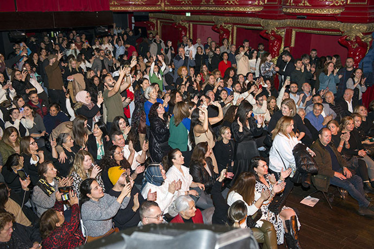Selda ve Serenad Bağcan’a Londra’da alkış koptu