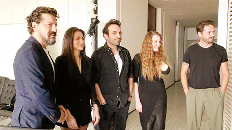 Buğra Gülsoy ile  Duygu Mercan başrolde