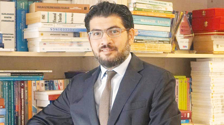 Seçil Erzan piramidi nasıl kurdu