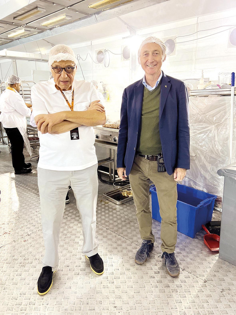 Gökyüzü yemekleri yerde de uçtu