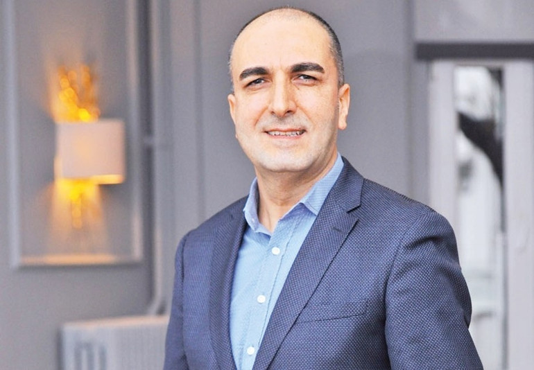 Umut Akyürek estetiğiyle şaşırttı: Geniş bir alnım vardı