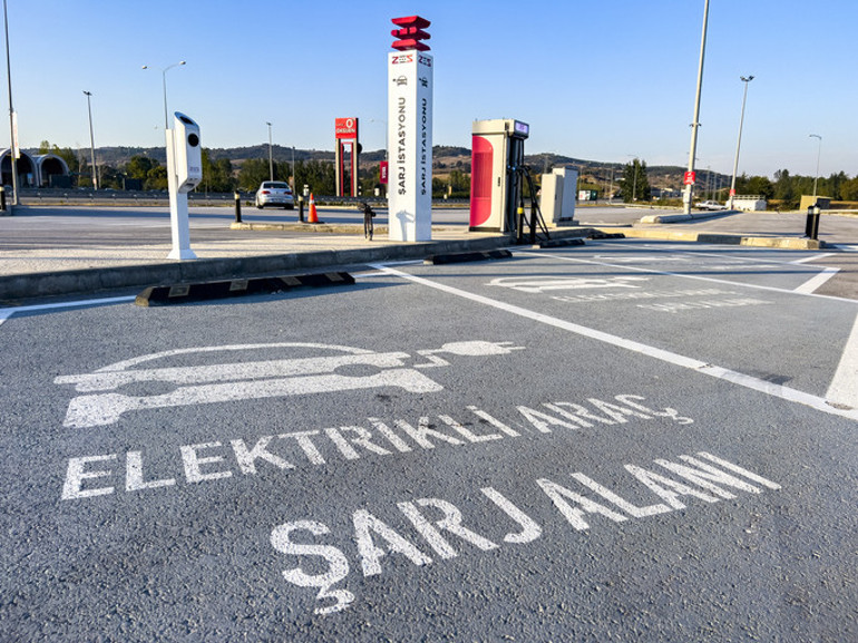 Son dönemde tartışmalara konu oldu: Elektrikli araçlarda yangın riski diğer araçlara göre daha mı yüksek Araştırmalar ve uzmanlar ne diyor