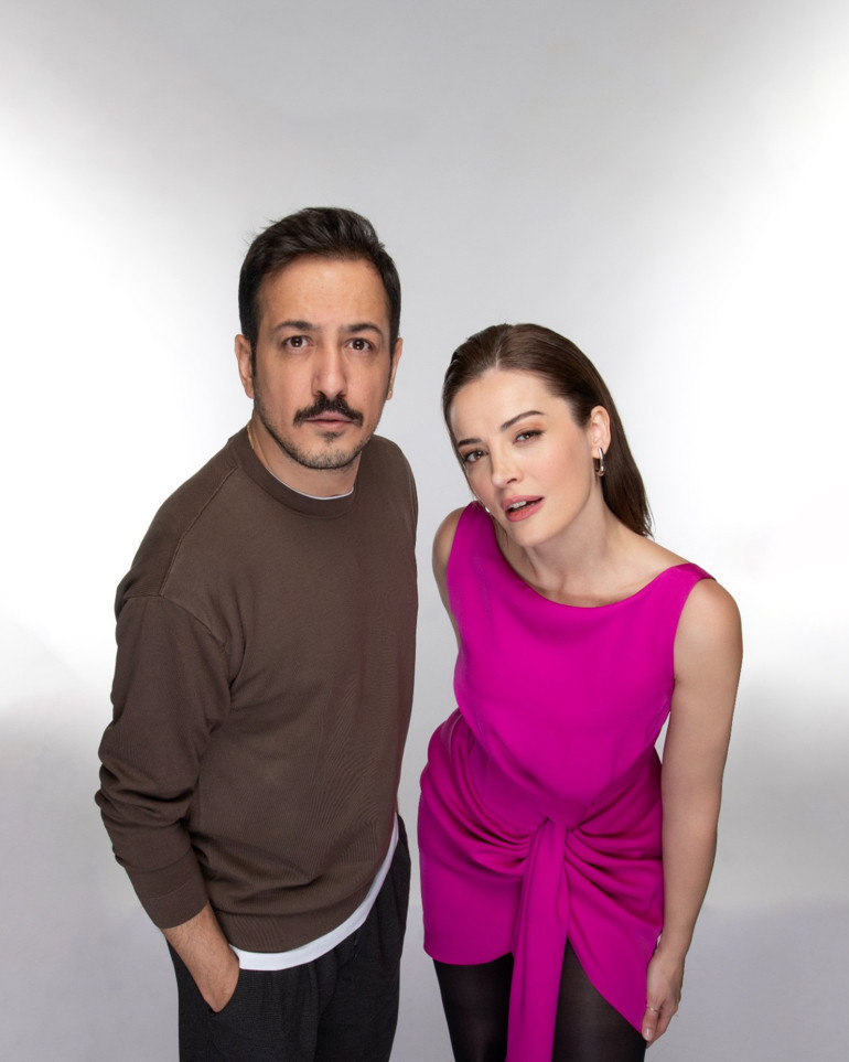 İrem Sak: ‘Bu meslek bizim derimizi kalınlaştırıyor’ Sarp Apak: ‘Eleştirilere bağışıklık kazandık yıllar içinde’