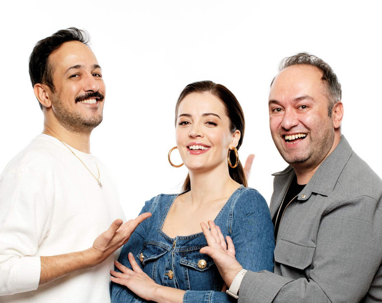 İrem Sak: ‘Bu meslek bizim derimizi kalınlaştırıyor’ Sarp Apak: ‘Eleştirilere bağışıklık kazandık yıllar içinde’