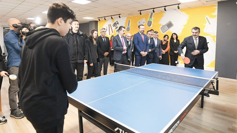 Bakan Tekin, Demirören MTALİ ziyaret etti: Mesleki eğitimi revize edeceğiz