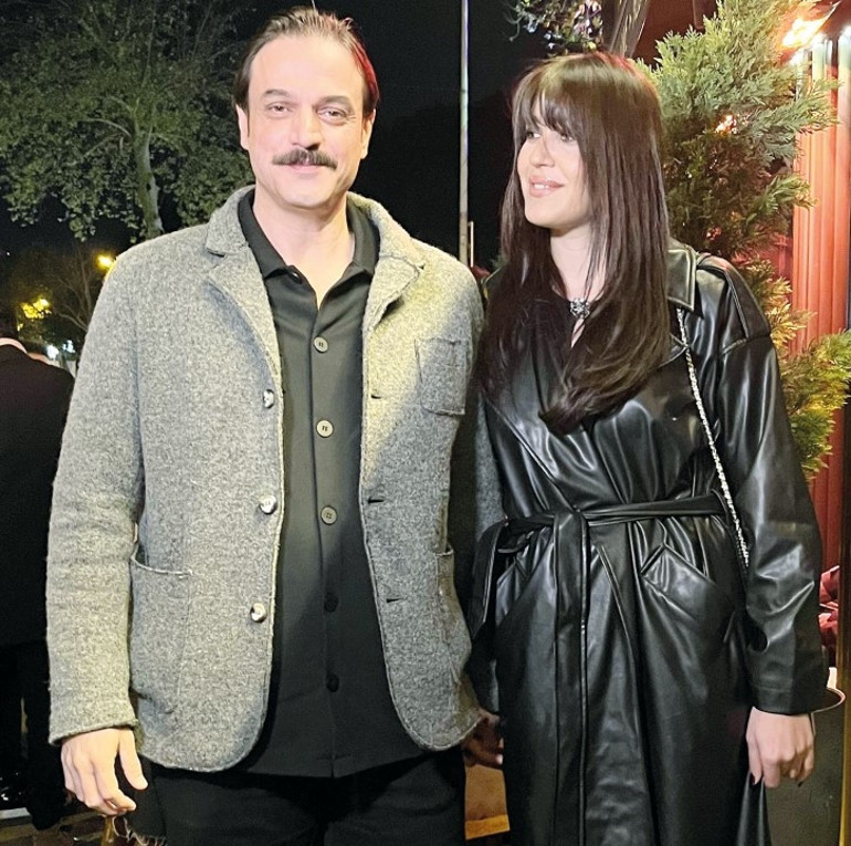 Menajeri yalnız bırakmadılar