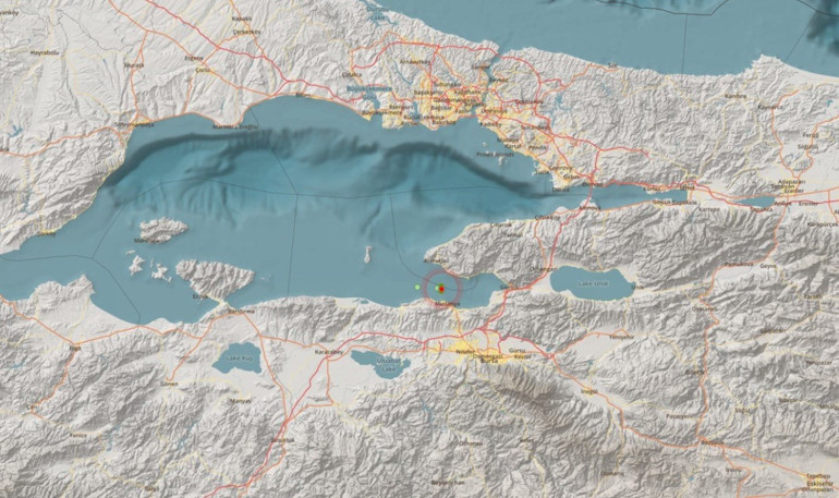 Marmara Denizinde 3 dakika arayla 2 deprem İstanbul dahil birçok ilde hissedildi... Prof. Dr. Naci Görürden uyarı: Gemlikin yeri çok tehlikelidir