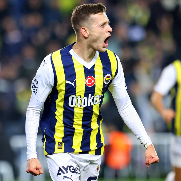 Szymanski ve İrfan Can Kahvecinin rekor gecesi  Henüz 14. haftada tarihe geçtiler...