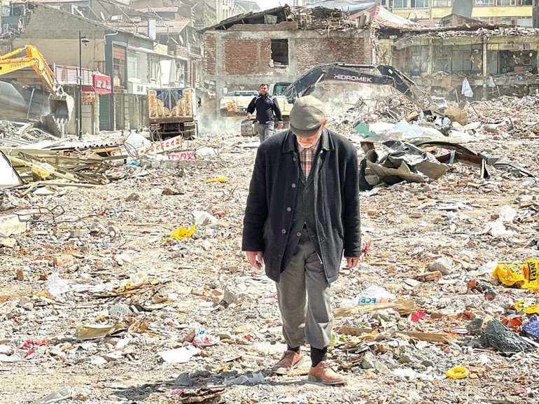 Deprem bir kez daha kendini hatırlattı... Peki hazır mıyız