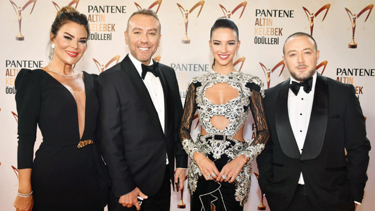 Kırmızı halıda göz kamaştırdılar...49. Pantene Altın Kelebek Ödül Töreninde kıyafetler yarıştı