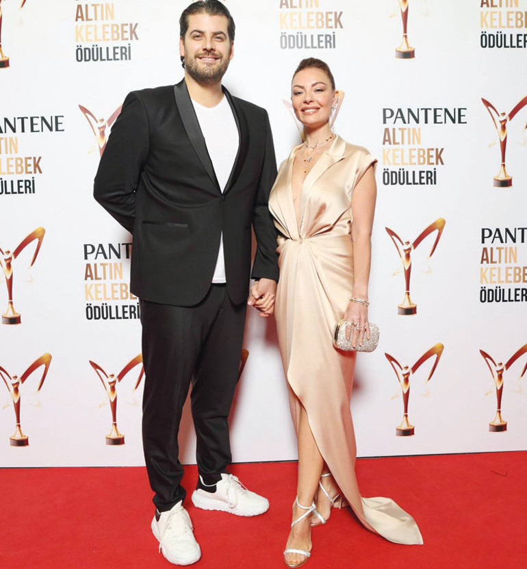 Kırmızı halıda göz kamaştırdılar...49. Pantene Altın Kelebek Ödül Töreninde kıyafetler yarıştı