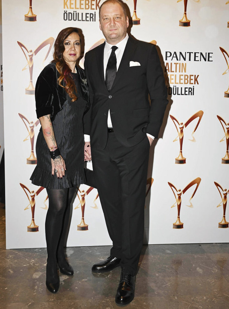 Kırmızı halıda göz kamaştırdılar...49. Pantene Altın Kelebek Ödül Töreninde kıyafetler yarıştı