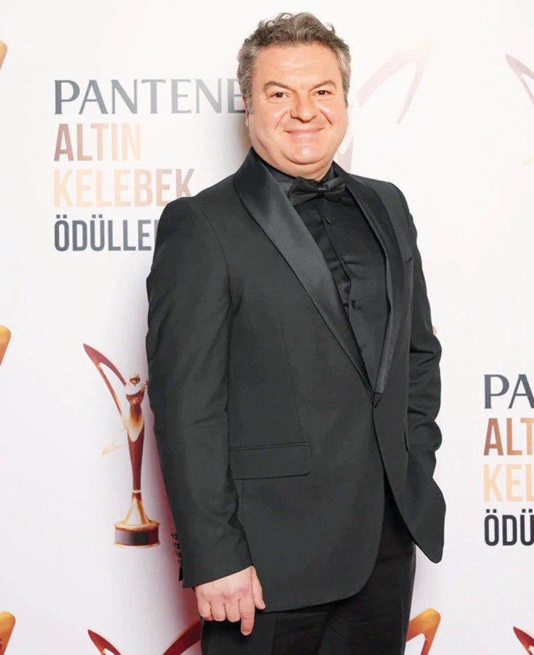 Kırmızı halıda göz kamaştırdılar...49. Pantene Altın Kelebek Ödül Töreninde kıyafetler yarıştı