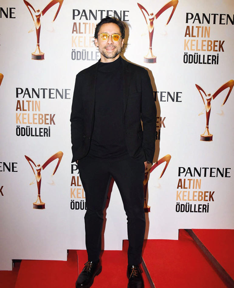 Kırmızı halıda göz kamaştırdılar...49. Pantene Altın Kelebek Ödül Töreninde kıyafetler yarıştı