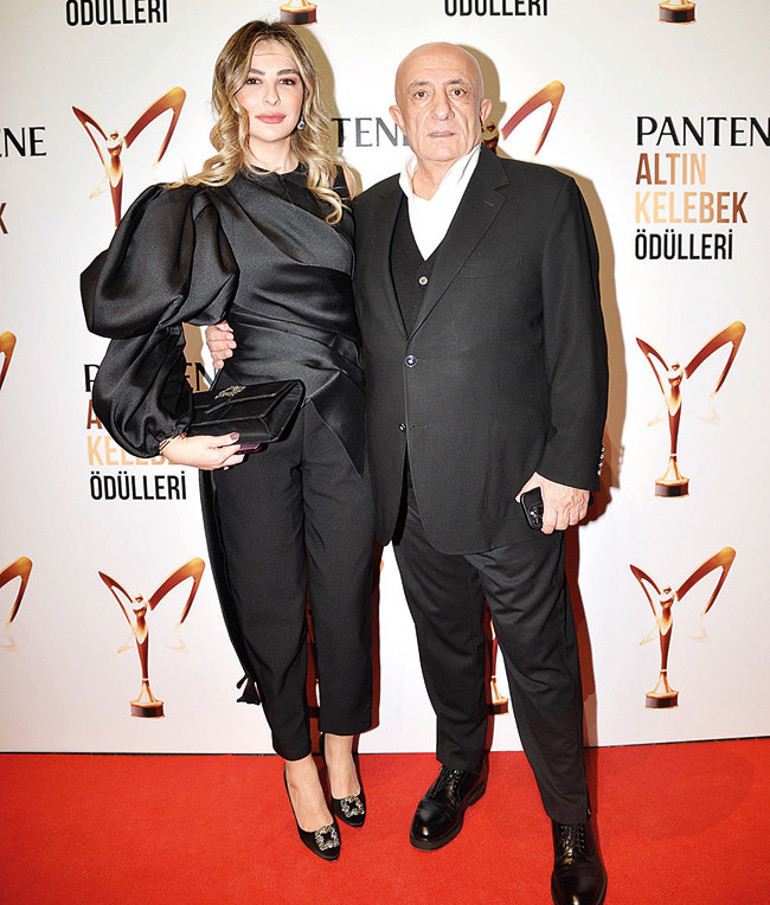 Kırmızı halıda göz kamaştırdılar...49. Pantene Altın Kelebek Ödül Töreninde kıyafetler yarıştı