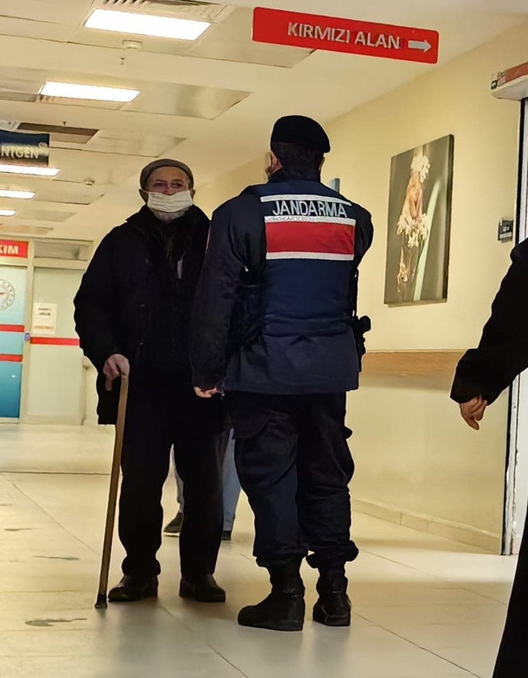 Eski eşinin nafakasını ödemediği için tutuklandı... Hüngür hüngür ağladı