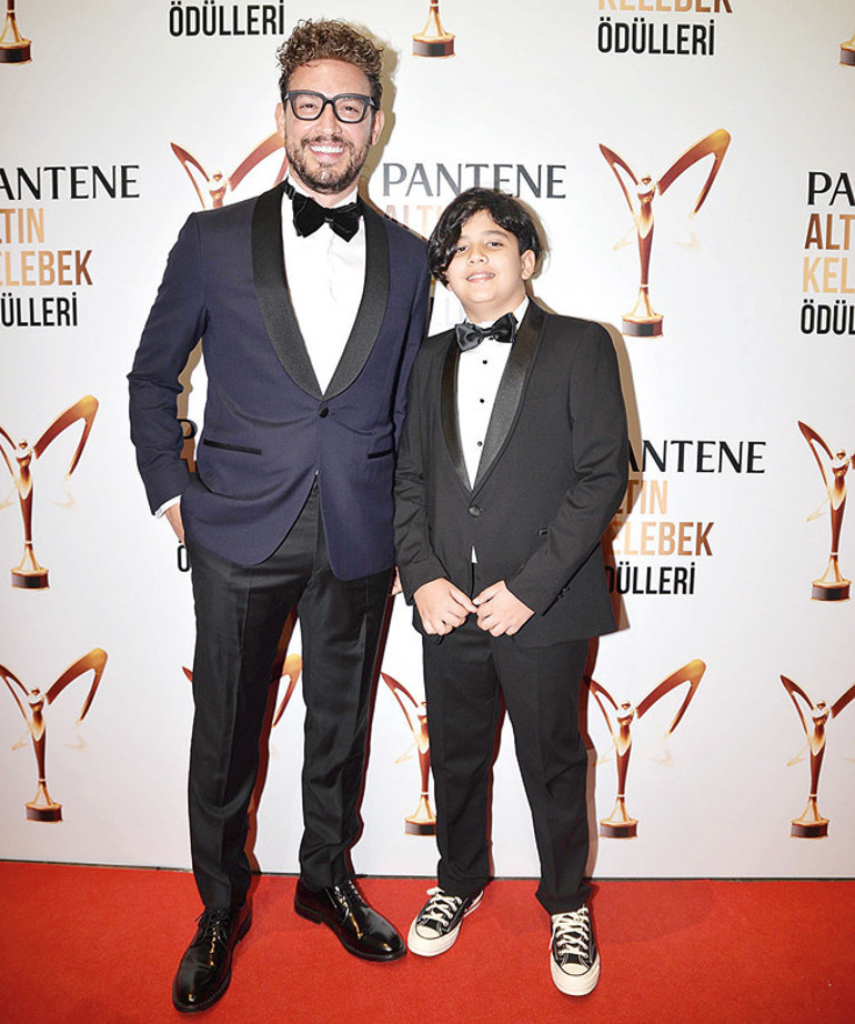 Kırmızı halıda göz kamaştırdılar...49. Pantene Altın Kelebek Ödül Töreninde kıyafetler yarıştı