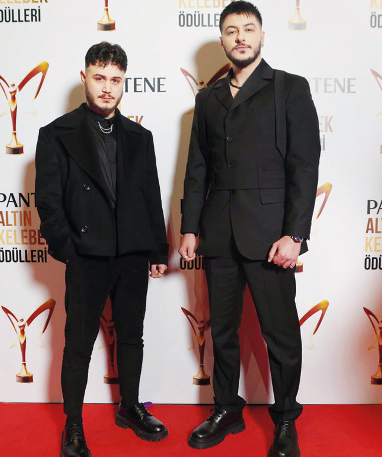 Kırmızı halıda göz kamaştırdılar...49. Pantene Altın Kelebek Ödül Töreninde kıyafetler yarıştı