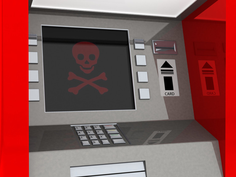 ATM dolandırıcılarına dikkat Hangi yöntemi kullanıyorlar QR kodla işlem yapmak güvenli mi Düz camdan oluşan bir ATM kullanılacaksa...