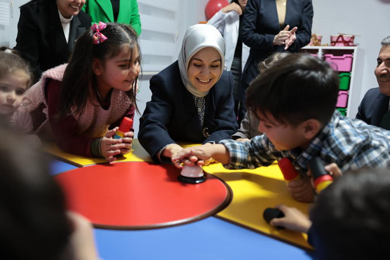 Bakan Göktaş Şırnakta... Girişimci kadınları ziyaret etti