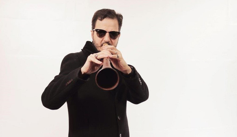 YüzdeYüz İlham Veren Sohbetler Grammy’de hipster müzisyenimiz: Mehmet Ali Sanlıkol