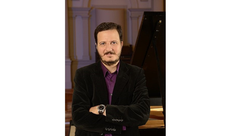 YüzdeYüz İlham Veren Sohbetler Grammy’de hipster müzisyenimiz: Mehmet Ali Sanlıkol