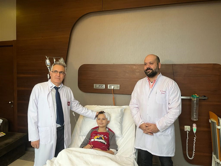 Romanyada doktorlar cesaret edemedi: 3 yıldır süren kâbusu Türkiyede son buldu
