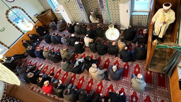 Kimliğimize, kültürümüze sahip çıkalım