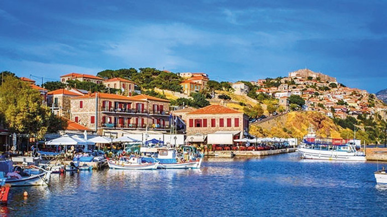 ‘Bu yaz Komşi’deyiz’ mesajına Türk turizmcilerden cevap: Elmalarla armutlar toplanmaz