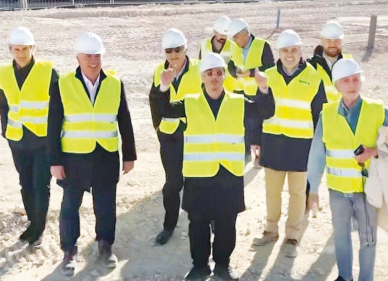 İbiza’da temel attı
