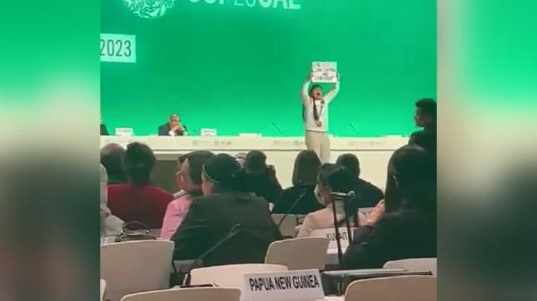 Henüz 12 yaşında...COP28’e damga vuran iklim protestosu