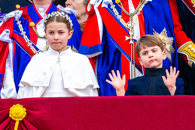 Siyah beyaz pozdaki ayrıntı şoke etti: Prens Louis eksik parmakla mı doğdu