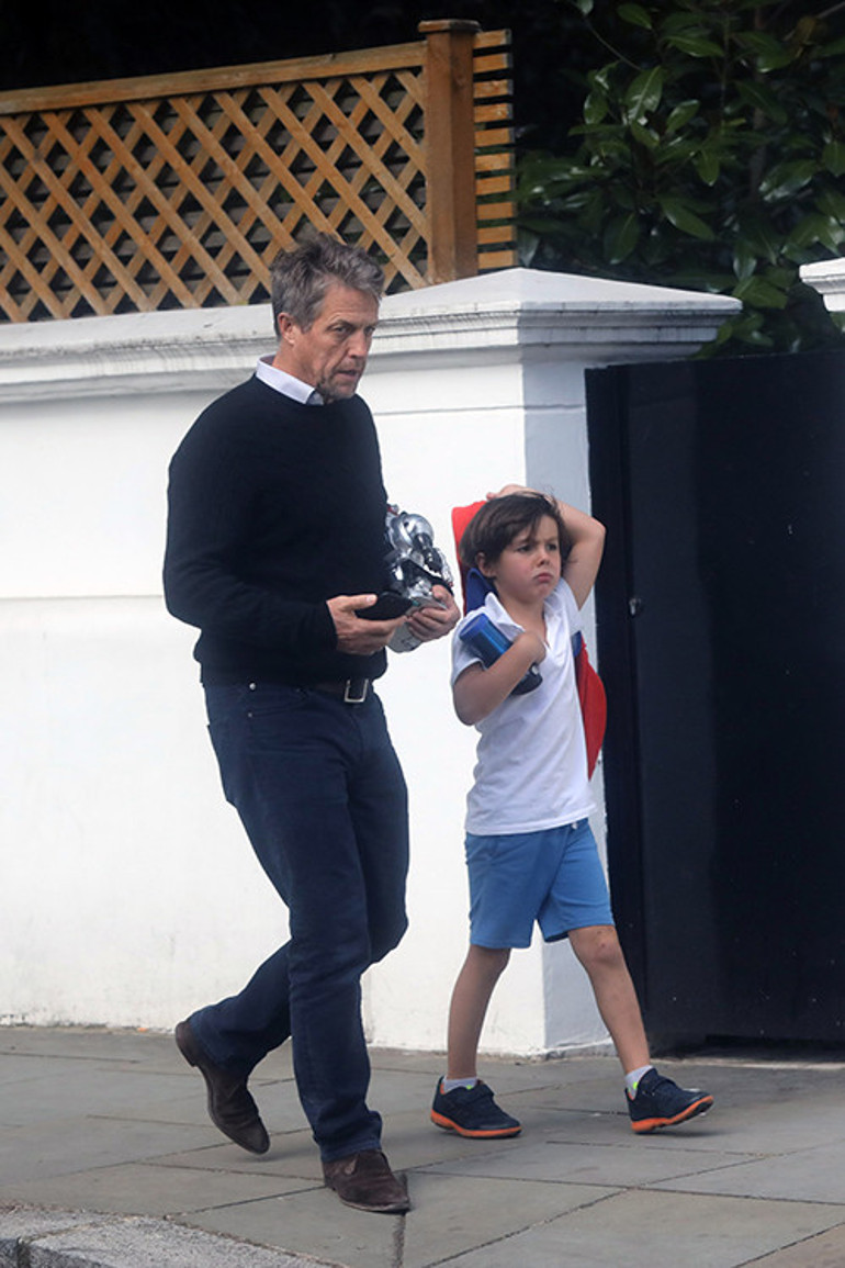 Yaşıtları torun seviyor o daha çocuk büyütüyor... Ünlü yıldız yorgun düştü: Baba olmak için çok geç kalmışım