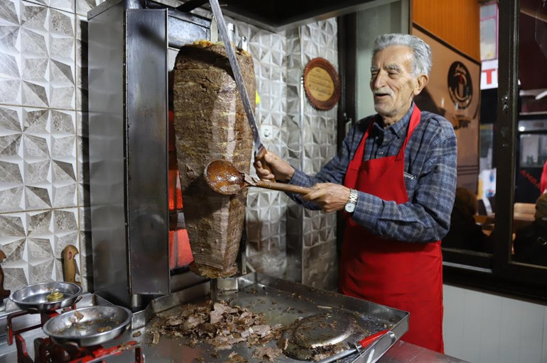 Kuşaktan kuşağa Ankara hikâyeleri: Azim Beşiktaş Döner