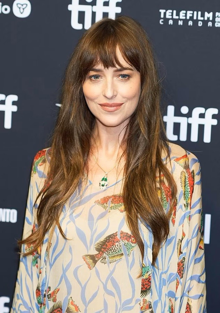 Ünlü yıldız kendine prensesler gibi bakıyor... Günde 14 saat uyurum, küvetten çıkmam