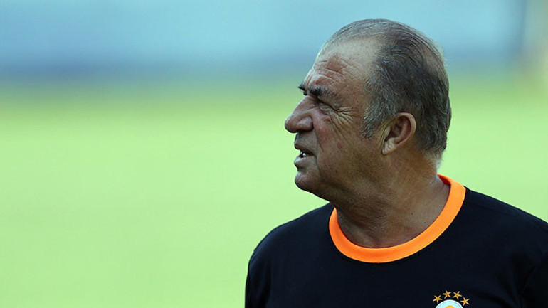 Galatasarayda futbolcu formaları ve teknik heyet ürünlerinin çalınıp, satılmasıyla ilgili davada olay sözler Oyunculara sahte formalar giydirilmiş