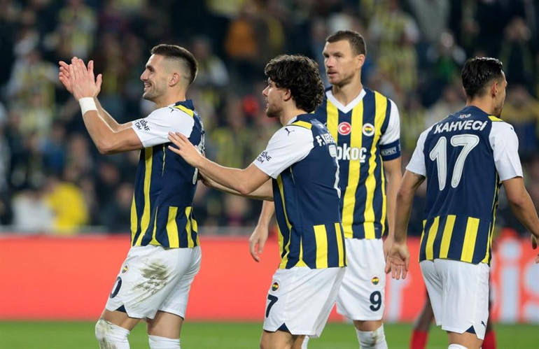 Fenerbahçenin Konferans Ligi Son 16 Turundaki muhtemel rakipleri belli oldu