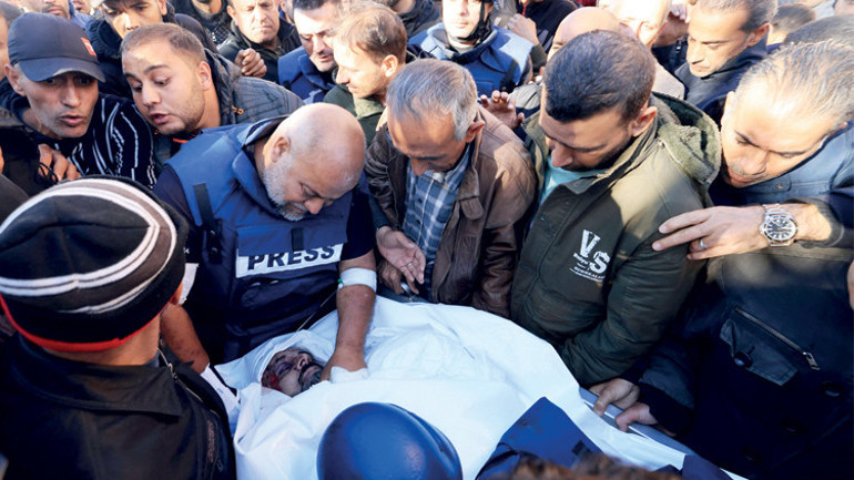 Askerler beyaz bayrak sallayan 3 rehineyi öldürdü: İsrail’de infial