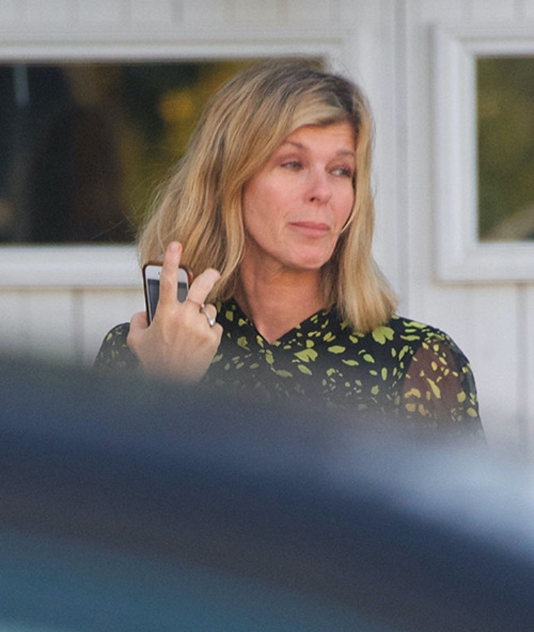 Covide yakalanıp tekerlekli sandalyeye mahkûm kalmıştı… Ünlü sunucunun kocası yaşam mücadelesi veriyor: Bir mucize için dua ediyoruz