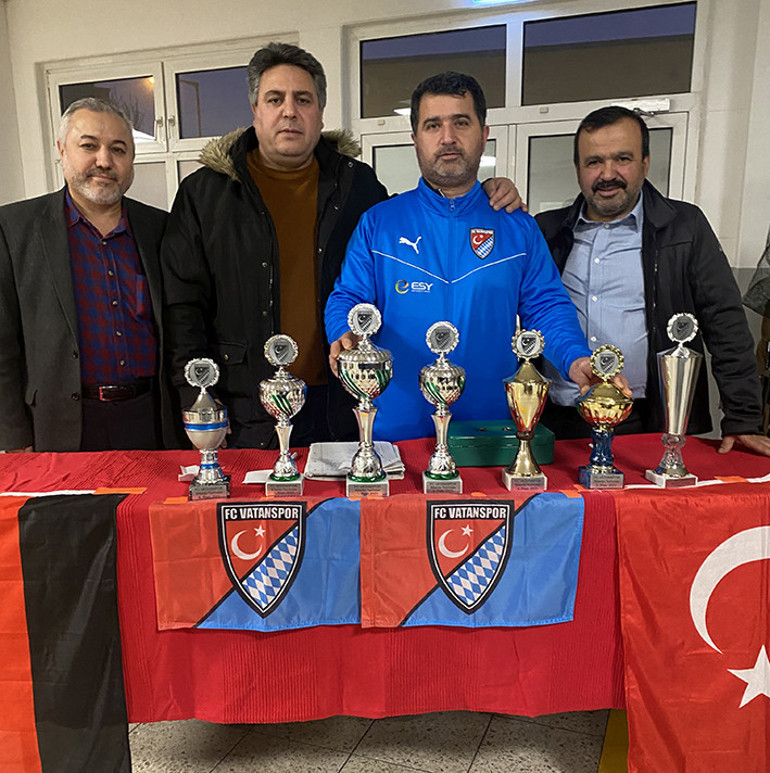 Schwandorf bilardo turnuvasında kupayı imamlar aldı