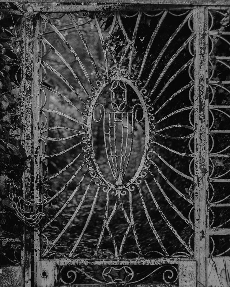 Mert Acarın “Kaybolan Mesafe | A Fading Distance” isimli kişisel sergisi Vision Art Platformda