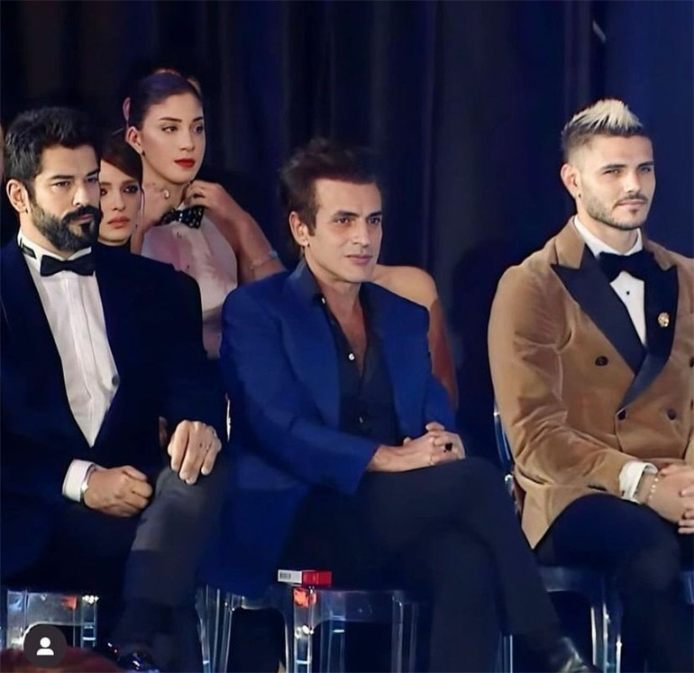 Ödül töreninde çok konuşulan fotoğraf İcardi, Teoman, Burak Özçivit...