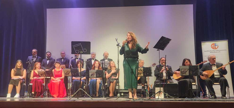 AEV Münih’te Aşık Veysel Anma gecesi düzenlendi