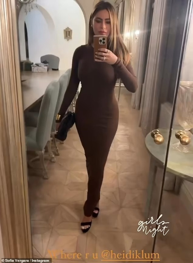 Ünlü yıldız fotoğraf paylaşıp eski kocasına nispet yaptı... Ne kaybettiğine dön de bir bak