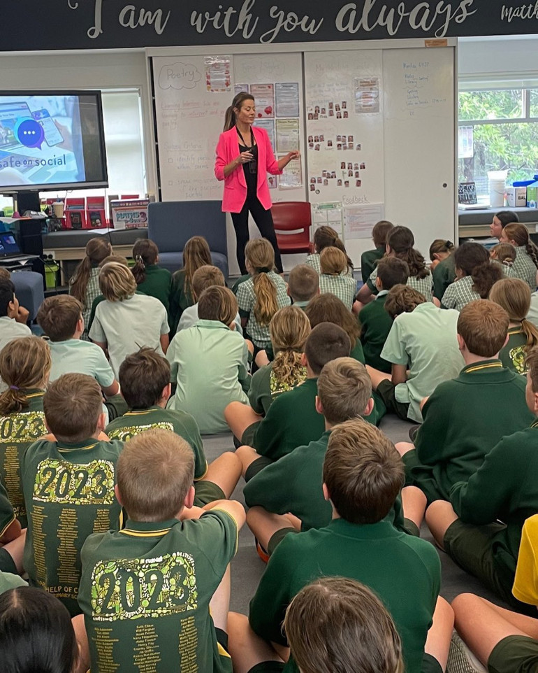 Çocukken tacize uğradı, hayatı kabusa döndü Ünlü oyuncu yıllarca uğraşıp sonunda canavarı hapse attırdı