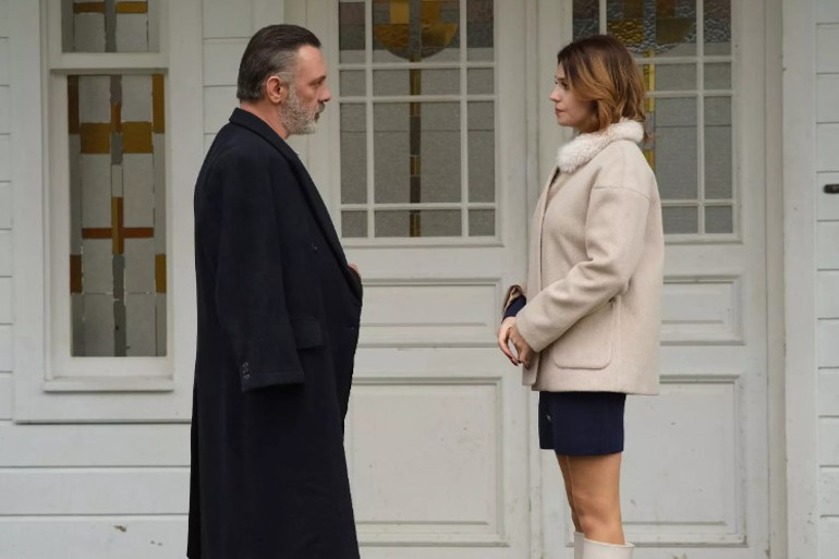 Dağ evinde romantik gece